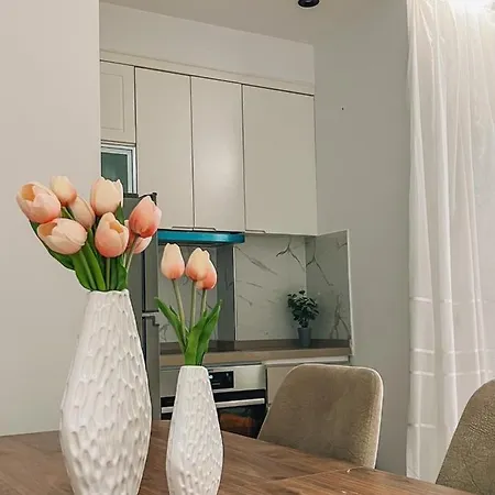 Lovely D18 Apartment *