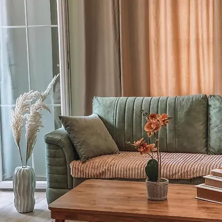 Apartment Lovely D18 *